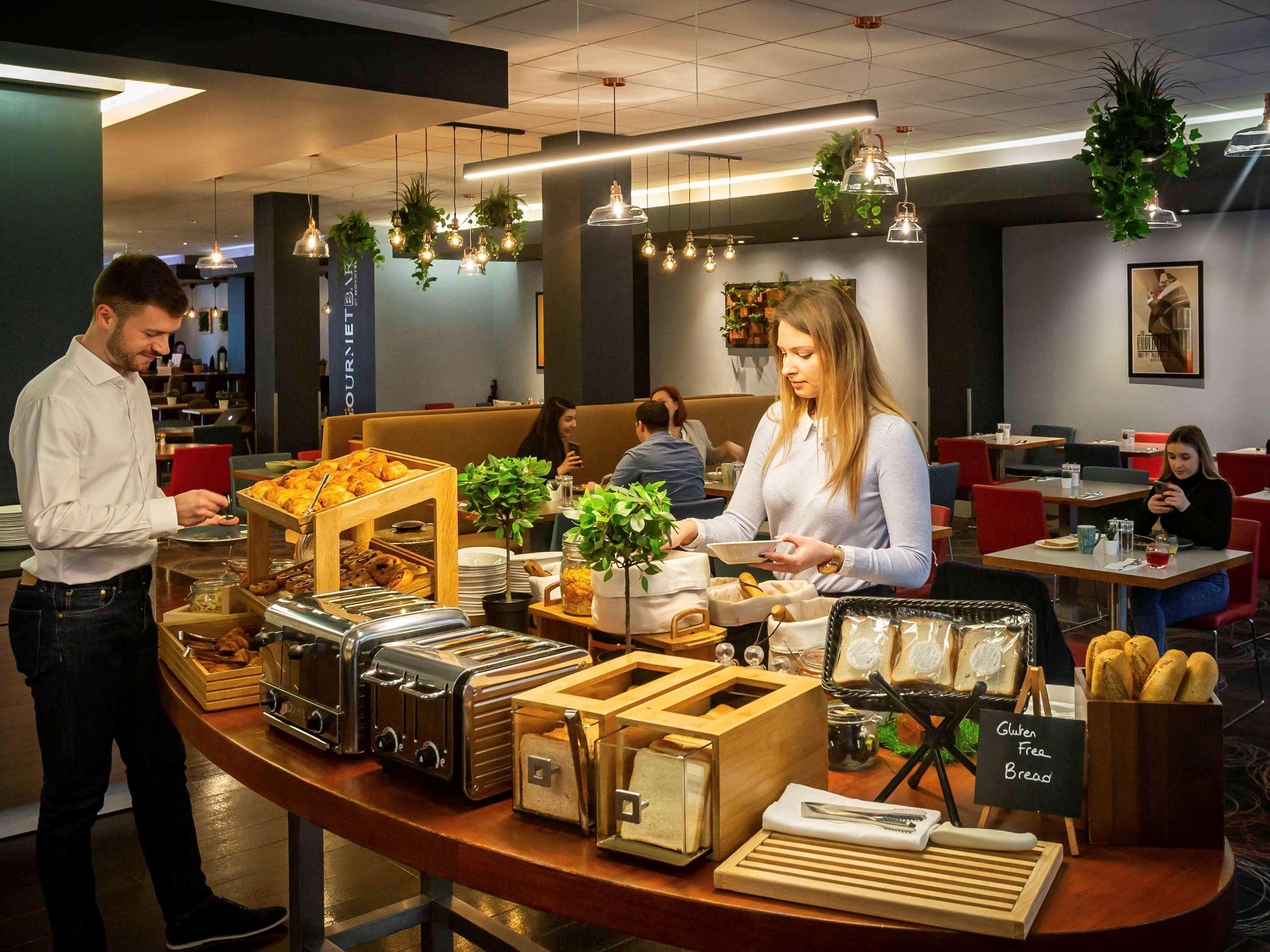 Novotel Reading Centre Ngoại thất bức ảnh